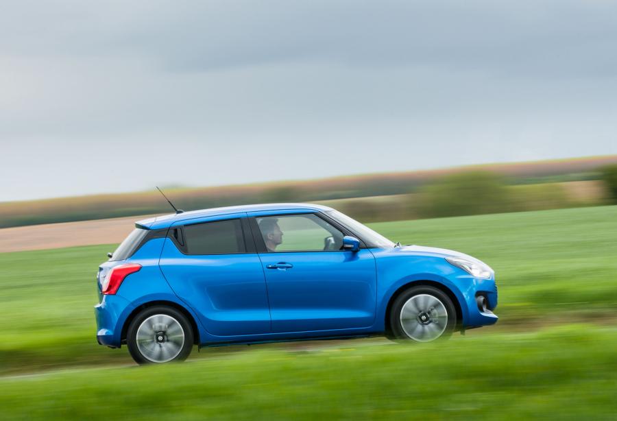  Suzuki Swift SZ5 2017 года  (UK) (фото 7 из 46)